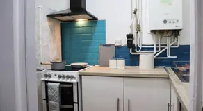 Peaceful 2 Bed House FREE WiFi and Parking - Image 4