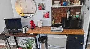 Cosy Studio in Hampton Hill short Walk to Bushy Park with Free Parking and WiFi and Pets welcome - Image 4
