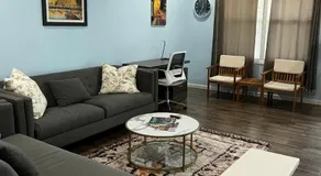 Charming home in heart of St Joseph 30 Plus days - Image 2