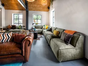 Modern Lodge With Combi-Microwave Within Green Surroundings - Image 4