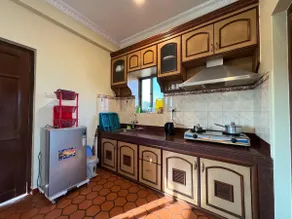 Studio Apartment - Image 4