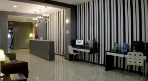 Quart Youth Hostel & Apartments - Image 4