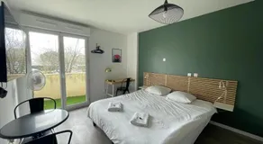 Bel appartement design tout confort (Parking Gratuit) à 10 minutes de Bordeaux - Image 2