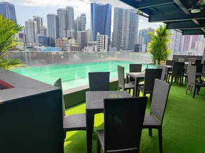 Jade Hotel and Suites - Image 3