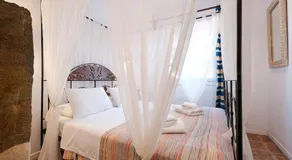 Golden Beach Studios & Suites - Image 2