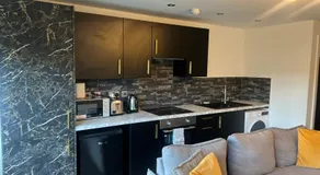 Spacious & Stylish Self Contained Studio Apartments - Image 5