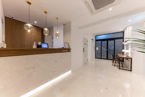 Hotel Urban Brown - Image 2