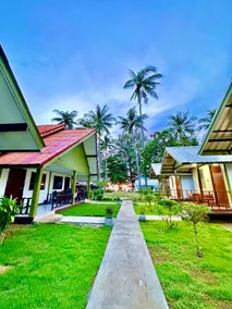 Lanta L.D. Beach Bungalow - Image 5
