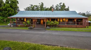 Ola'a House by Volcano Heritage Cottages - Image 5