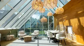 Cozmoss Hotel - Image 3