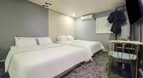 ZaZaHOTEL - Image 5