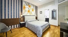 Astoria Golden House - Image 2