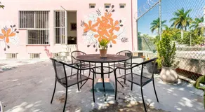 Carlota Guest House - Image 4