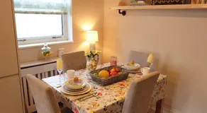 Rose Garden Retreat - Image 3