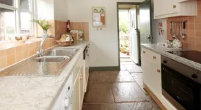 Long Barn Holiday Cottages - Image 5
