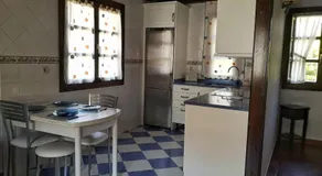 LA CASA ROJA - Image 2