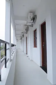 CITY LODGE - Image 3
