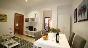 Victoria de Alba House - Image 4