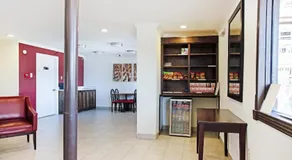 OYO Hotel McAllen Airport South - Image 2