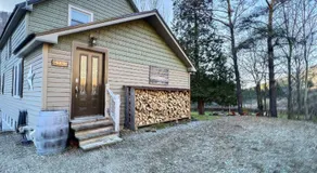 ⭐️ NOUVEAU! Maples Retreat • Lit king-size • 2 hectares • Capacité d'accueil de 10 - Image 2