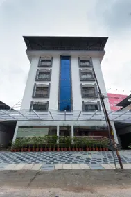 Hotel Garden Inn Kochi - Image 4