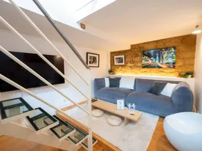 Cozy Artist Loft - Image 3