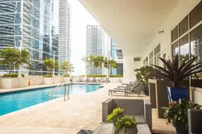 Modern and Luxurious Brickell Studio - Image 3