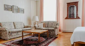 Hotel Hammer - Image 5