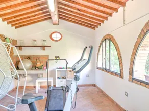 Hilltop Holiday Home in San Miniato with Jacuzzi - Image 4