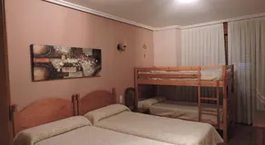 Hostal Villa de Navarrete - Image 5