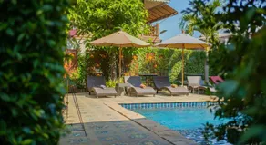 Buri Gallery House - Image 2