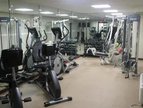 Quality Inn & Suites - Image 2