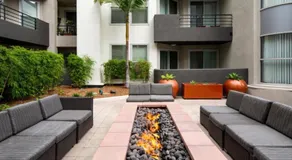 Cozy Unit Conveniently Located Pool View - Image 5