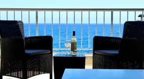 Sunny Ocean View Apartment - Image 5