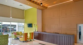 Whiz Prime Hotel Megamas Manado - Image 5