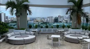 Elegant City-Center Luxury Apt - Image 3