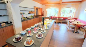Hotel Sonnenhof - bed & breakfast & appartements - Image 3
