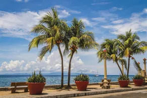 Lighthouse Point Hotel - Image 2