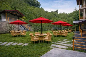 Regal Retreat Inn - Image 5