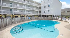 2BR, 2Bath condo Oceanfront Getaway with pool - Image 5