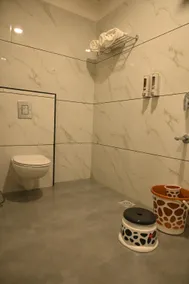Hotel Embassy - Image 4