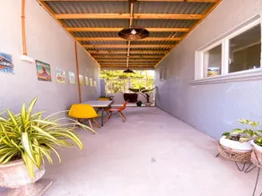 Bella's Guest House - Image 4
