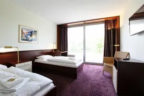 Hotel Im Park - Image 2