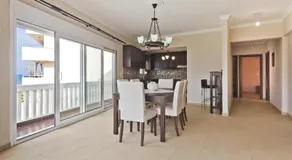 Lux Sea View Apartment - Image 4