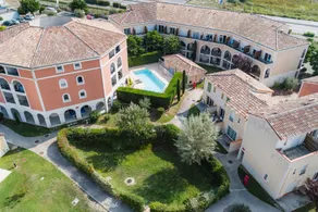 Park & Suites Village Aix-Le Rousset - Image 4