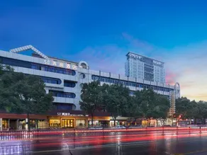 Qingyi Hotel - Image 2