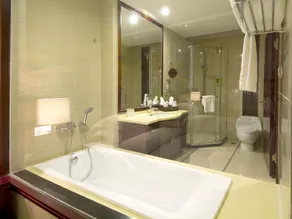 Guilin  Longsheng Huamei International Hotel - Image 2