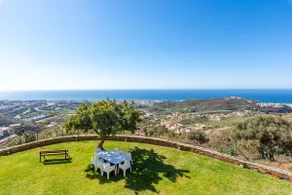 Poseidon Luxury Apartment - Image 3