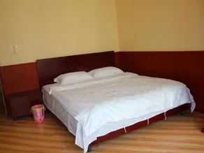 Qingdao Huake Holiday Hotel - Image 3