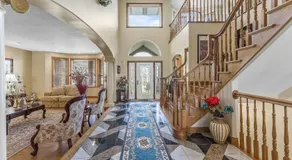 Mountain View Mansion - Image 3